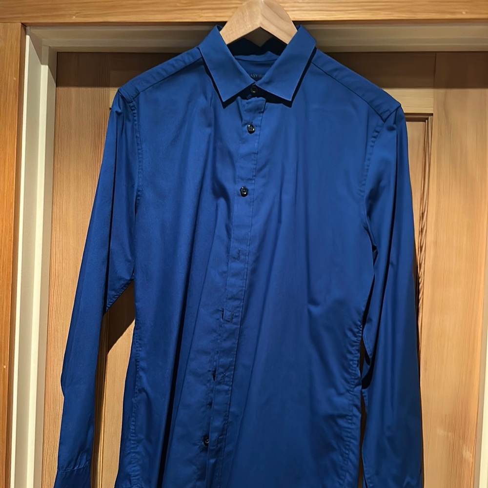 H&M Men’s Medium Blue Long Sleeve Button-Up Shirt